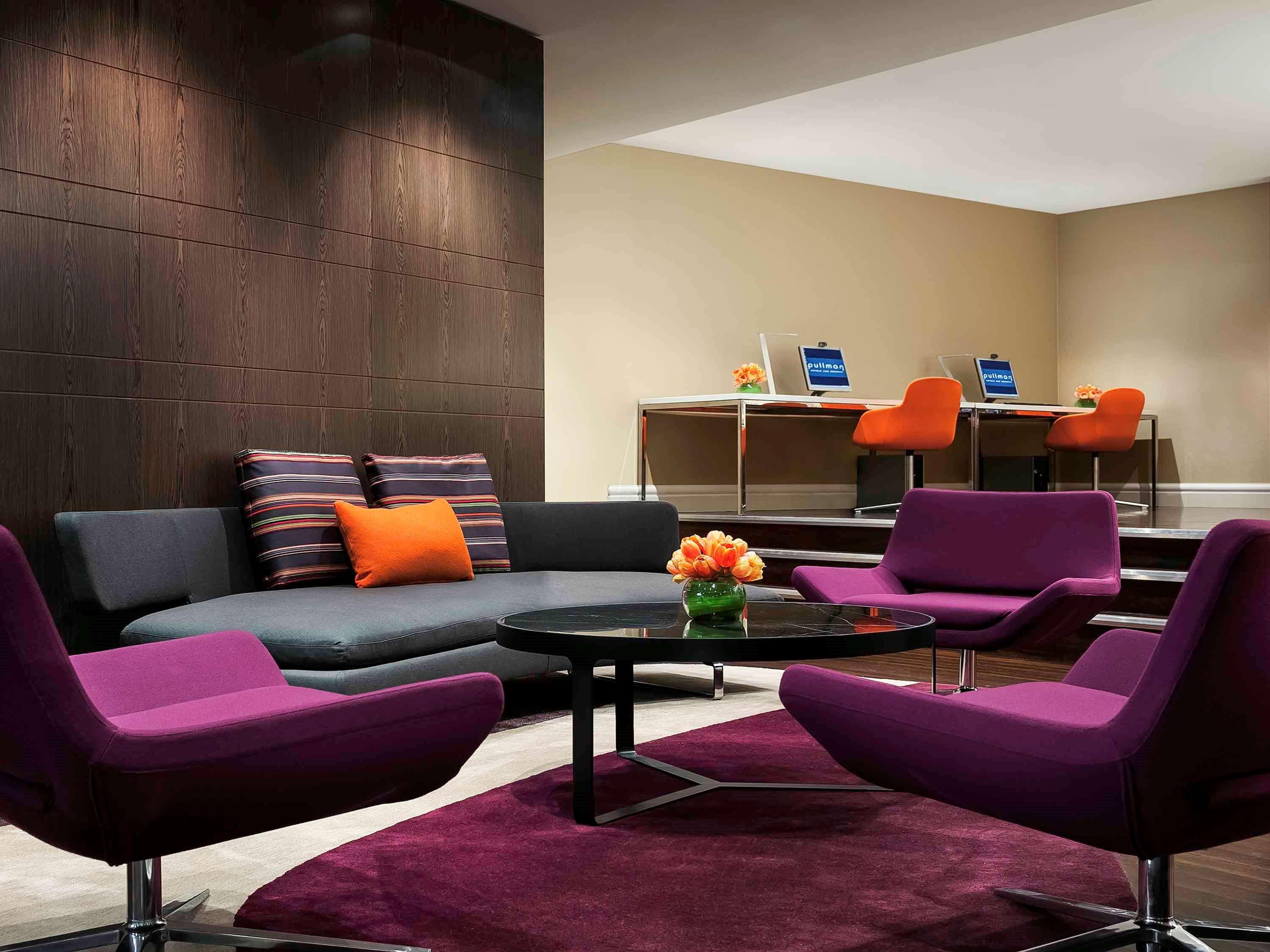 Hotel Pullman Sydney Hyde Park Exterior foto The lounge at the airport