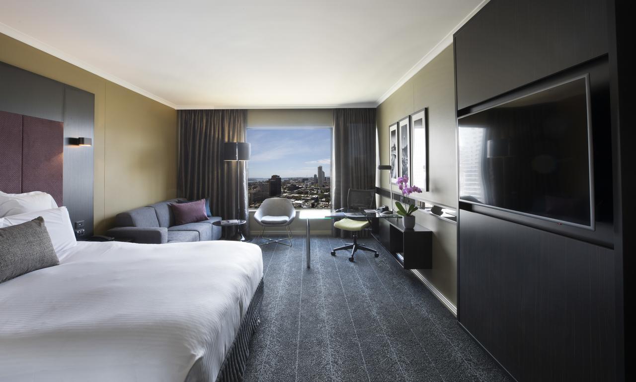 Hotel Pullman Sydney Hyde Park Exterior foto A room at the hotel